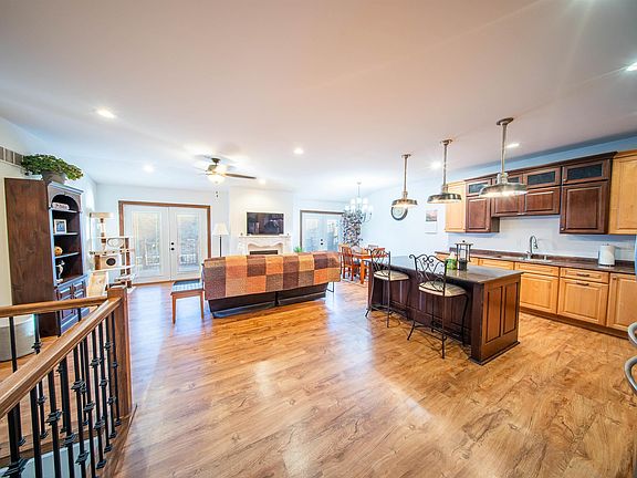 2nd image of 6036 Seven Springs Dr
