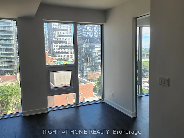 100 Queen St E #1503 — Photo 11