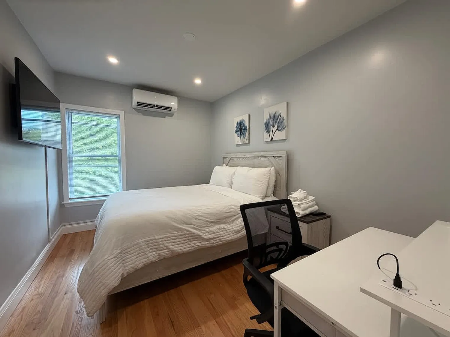 1 bed, 1.0 bath, $1,574 — Photo 3