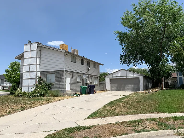 188 E Julie Anna Dr — Photo 2