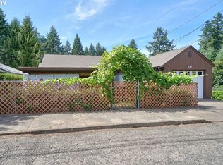 221 SW Fir St, Willamina, OR 97396