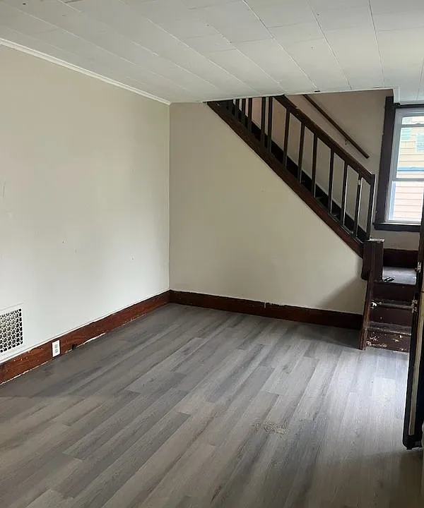 198 Shirley Ave