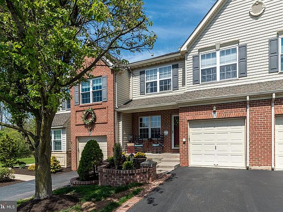 3rd image of 329 Manor Rd