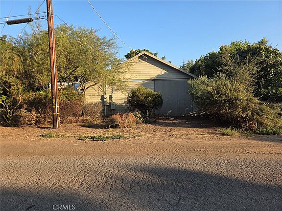 4th image of 24011 Bray Ave