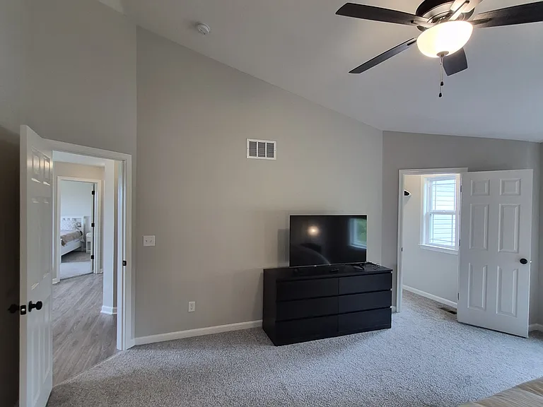 6179 Ballyshannon Dr — Photo 26