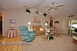 4th image of 11039 Gullwing Ct