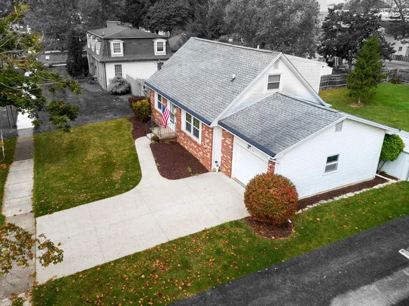 809 Stevens Dr, Owosso, MI 48867