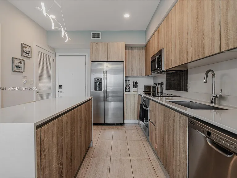 3900 Biscayne Blvd #S-904 — Photo 36