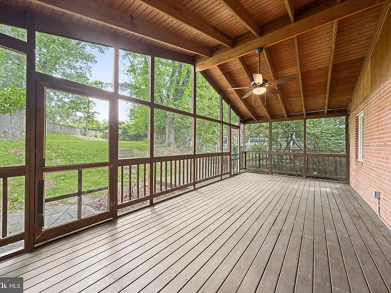 877 N Nottingham St — Photo 3