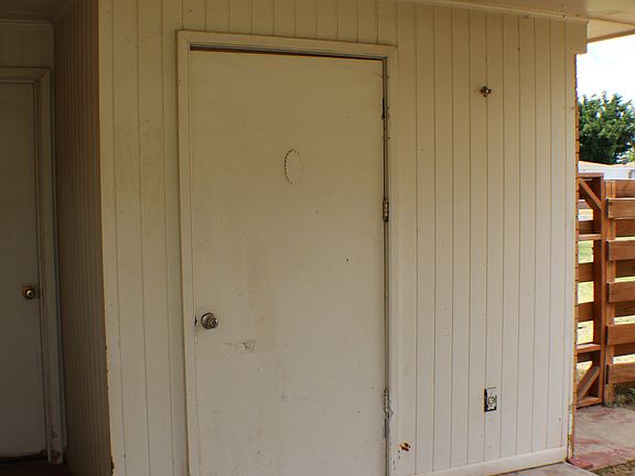 4th image of 703 Adams Dr