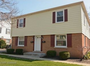 211 S School St, Mount Prospect, IL 60056