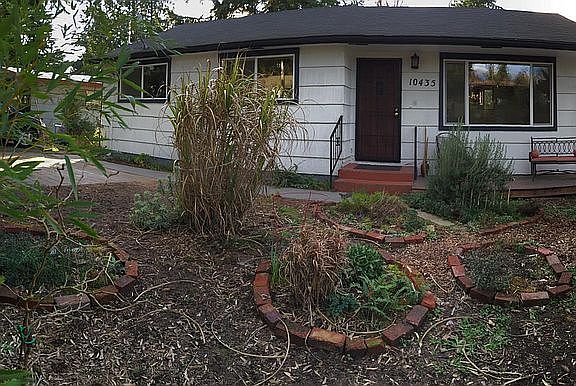 Front view winter garden