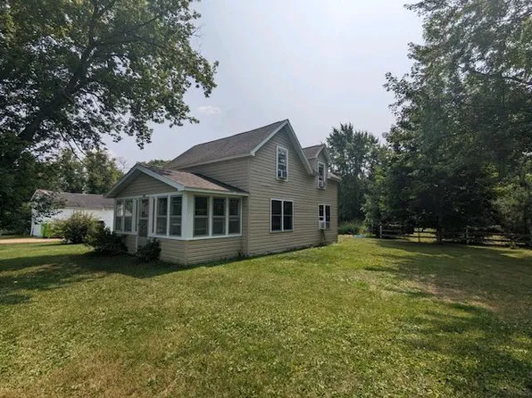 200 1st Ave E, Clear Lake, WI 54005
