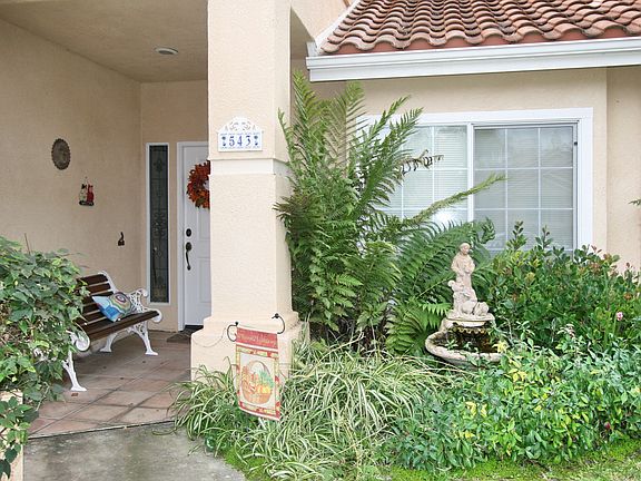 3rd image of 543 Woodgreen Way