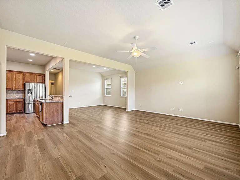 39 Butternut Grove Pl — Photo 8