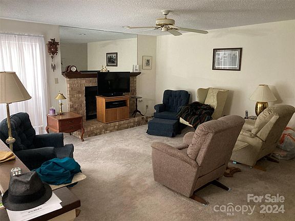 4th image of 5864 Harris Grove Ln