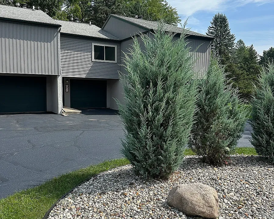 2096 Fox Hollow Dr