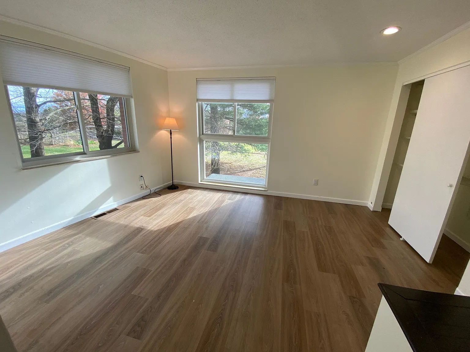 1142 S Mason Rd — Photo 4