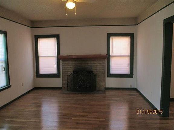 2nd image of 625 Ross Ave