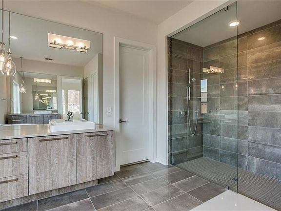 5th image of 4991 Flemington Dr