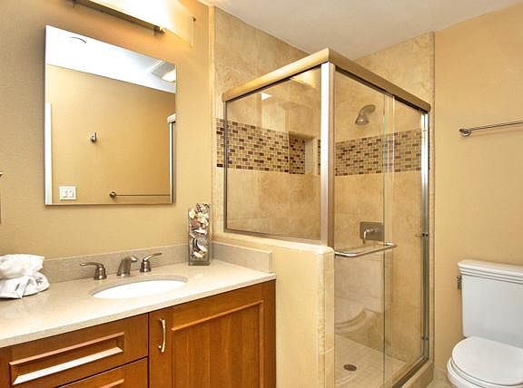 4th image of 818 N Delaware St APT 412