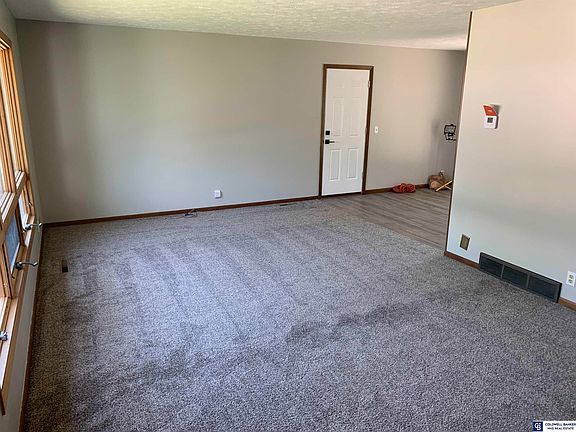 2nd image of 1316 E Lawn Plaza Dr
