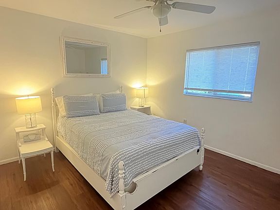 3rd image of 631 N Jefferson Ave #631