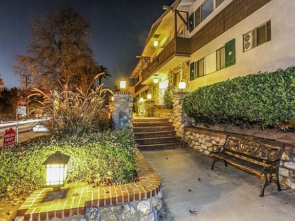 4th image of 585 W Sierra Madre Blvd APT P