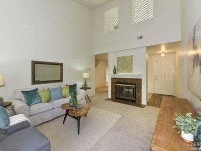 8 E Vanessa Ct, Napa, CA, 94558