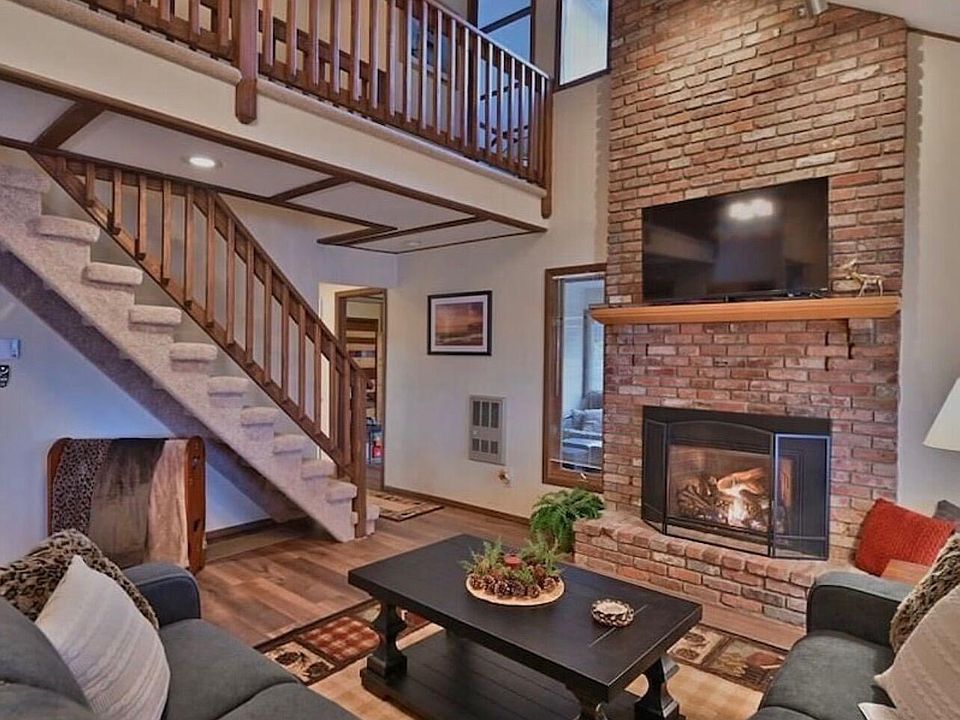 2nd image of 565 Lakeview Dr W