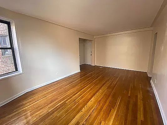 2nd image of 205 E 17th St #D