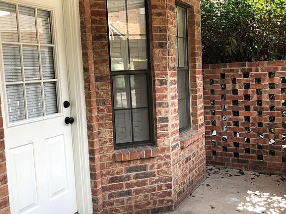 2nd image of 5359 Fredericksburg Rd APT 302