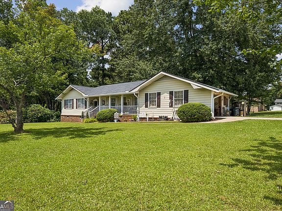5th image of 4231 Hamilton Mill Rd