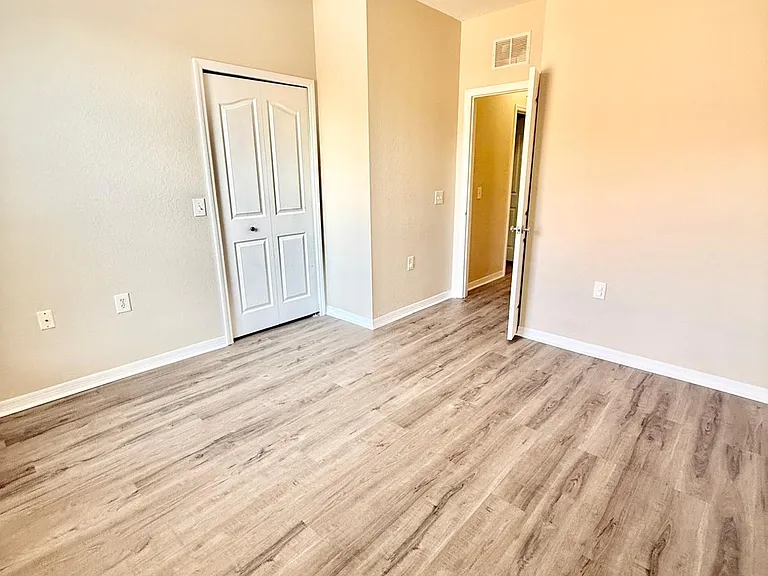 6169 Metrowest Blvd #1-307 — Photo 12
