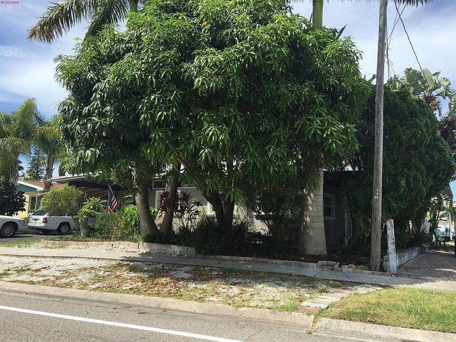 2nd image of 8020 Gulf Blvd
