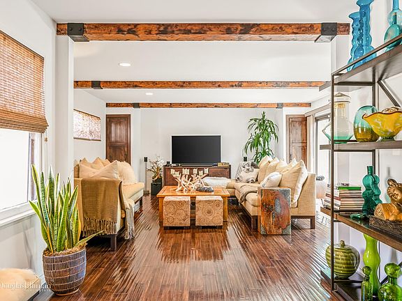 5th image of 1342 S Redondo Blvd