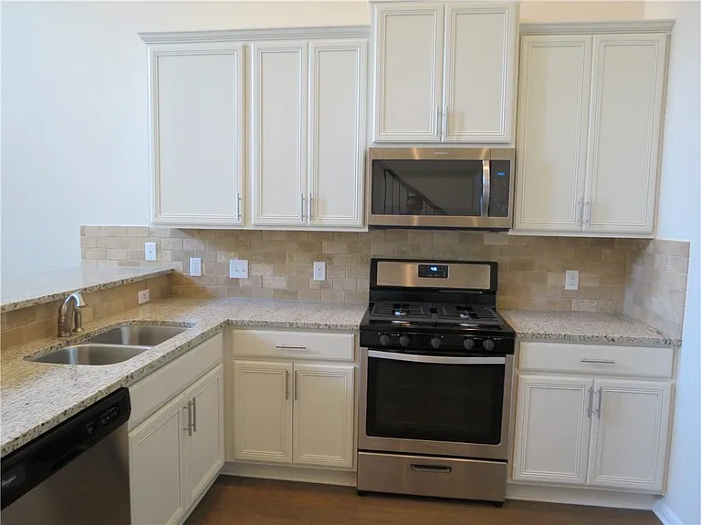 2304 S Lakeline Blvd #432 — Photo 5