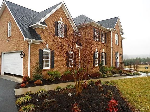 3rd image of 1424 Colby Dr