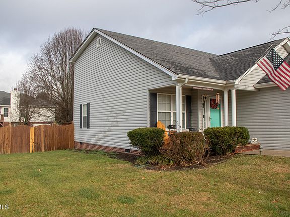 4th image of 222 Jaybird Ct