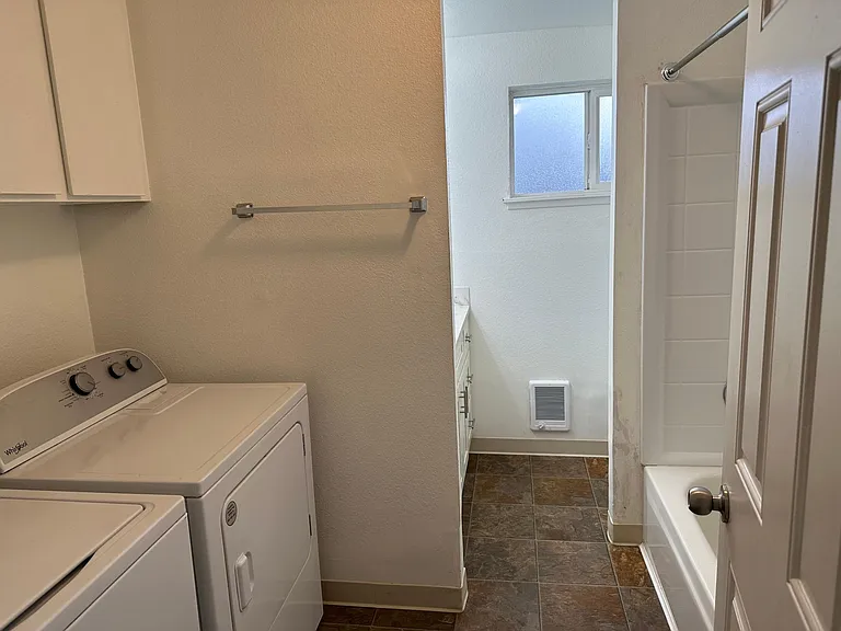 1109 S Woodlawn St #1 — Photo 7