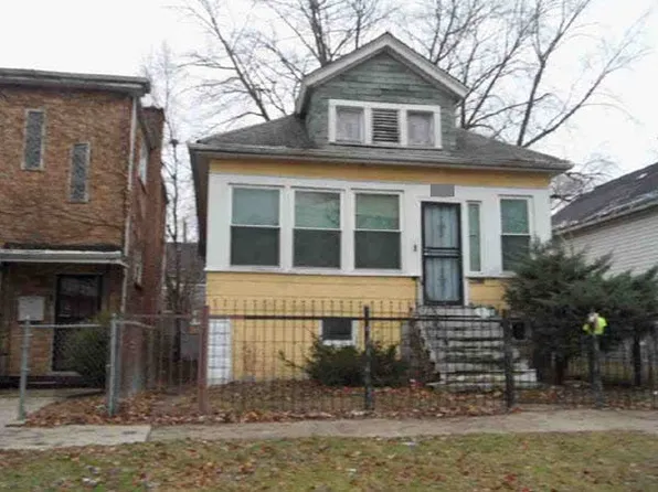 305 W 118th St, Chicago, IL 60628