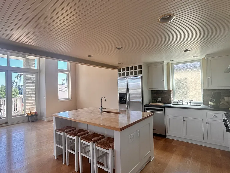 3329 Harbor Blvd — Photo 12