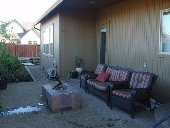 Rear Patio / Gas Conversation Pit