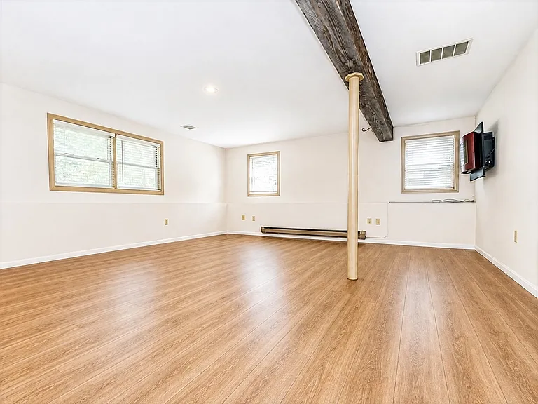 160 Cypress St #160 — Photo 13