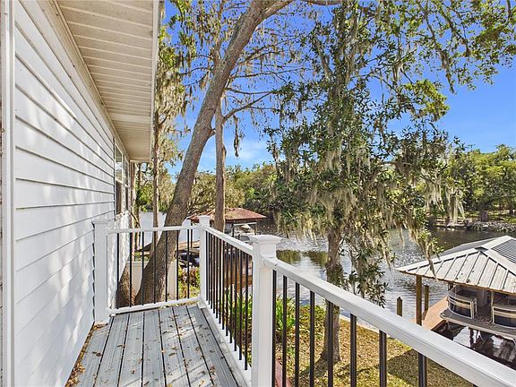 4th image of 11202 Winn Rd