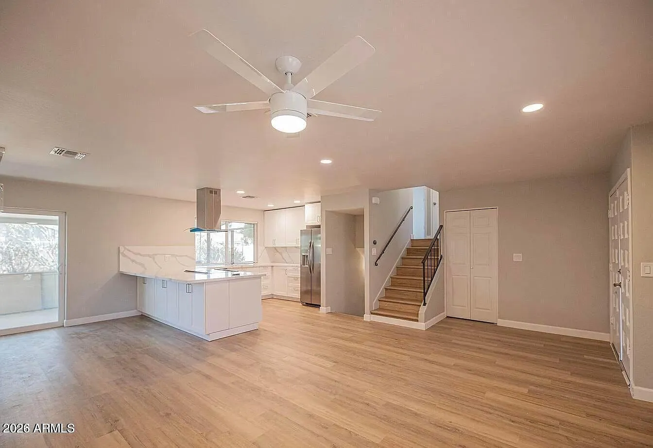 5 bed, 2.0 bath, 1870 sqft, $2,800 — Photo 1