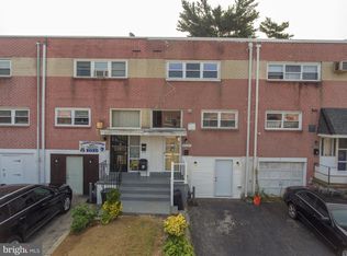 2027 Ravenwood Dr, Folcroft, PA 19032