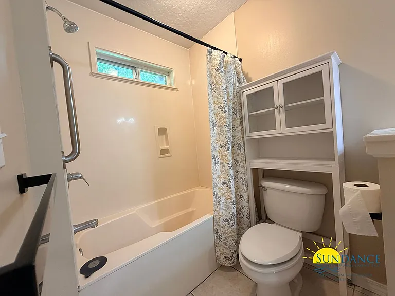201 Andalusia Rd — Photo 10