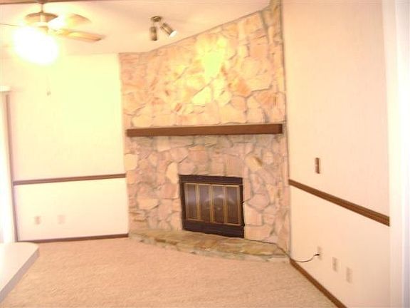 3rd image of 3883 Arrowhead Dr