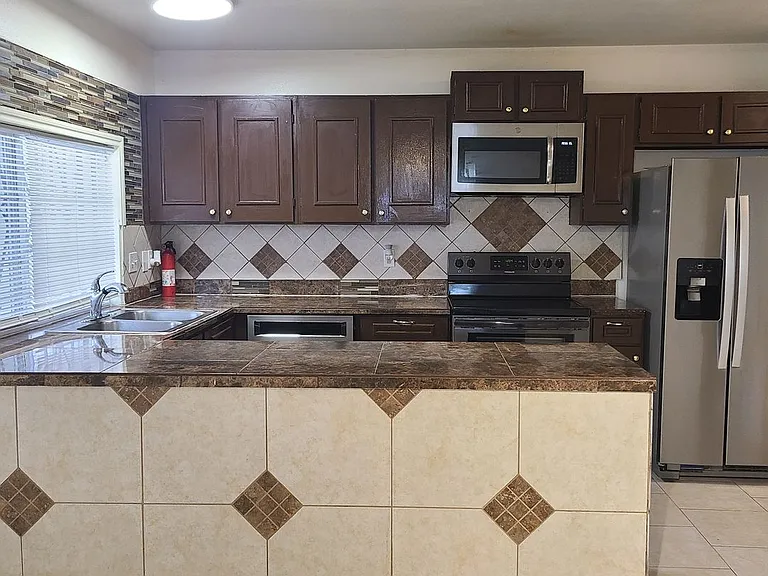 6602 Spring Manor St — Photo 4